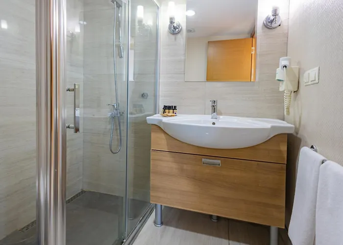 Deluxe Single Room
